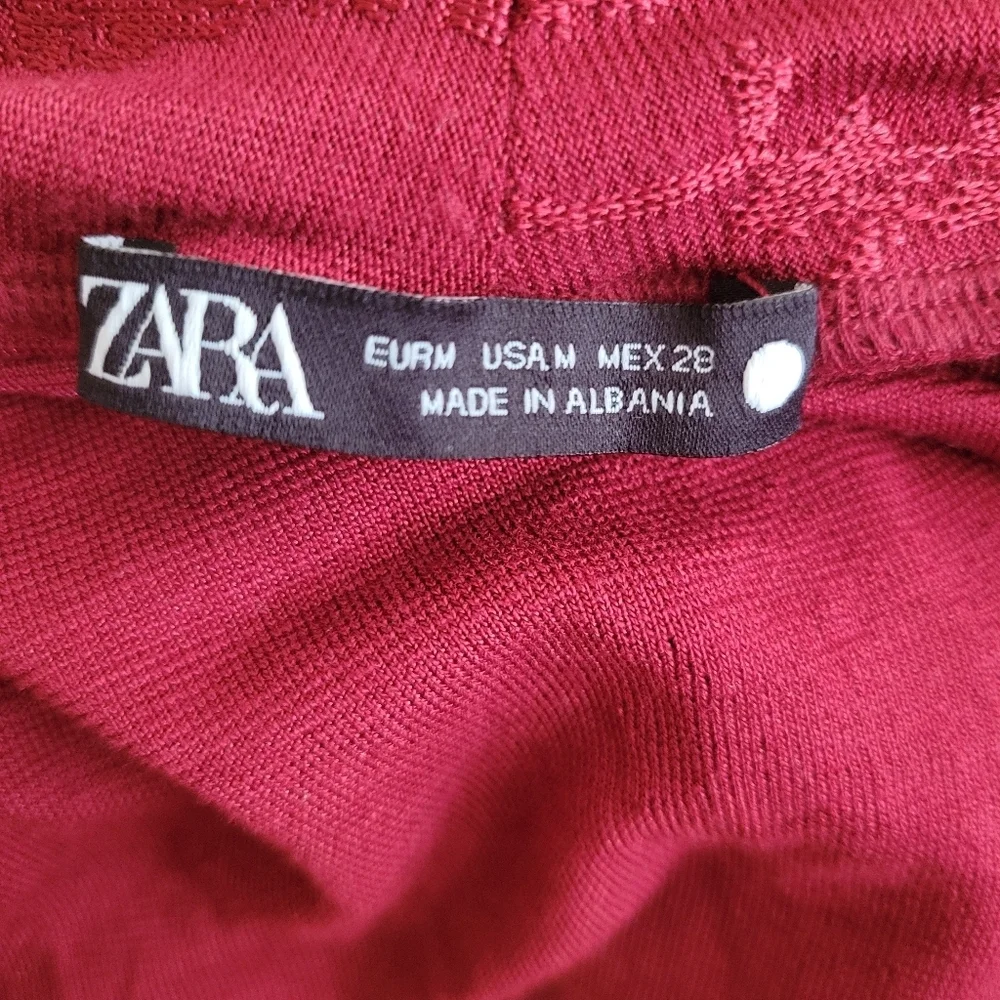 Zara Burgundy Tone on Tone Floral Jersey Knit Jumpsuit Size Medium‎